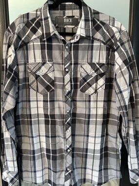 Excellent condition. BKE Men's Black, Gray & White Plaid Button-Down Shirt